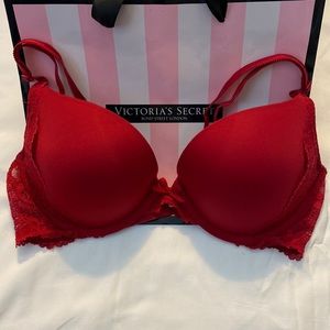 Victoria’s Secret Dream Angels Push-Up Bra